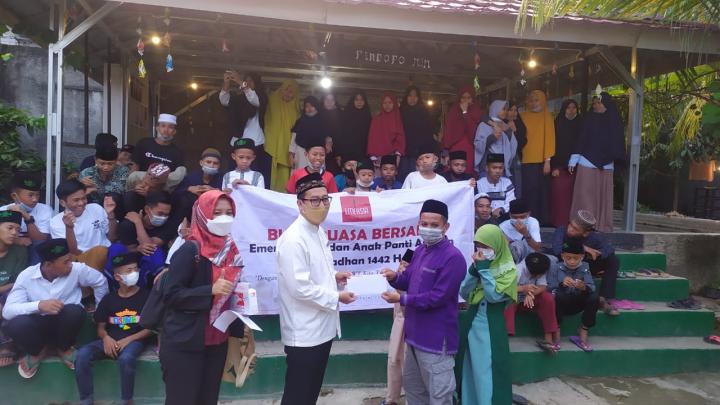 Emersia Hotel Berbagi Dengan Panti Asuhan Miftahul Jannah